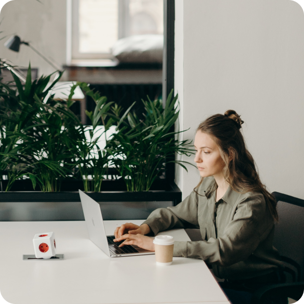 We get one of our senior UX designers to review your site for 30 mins